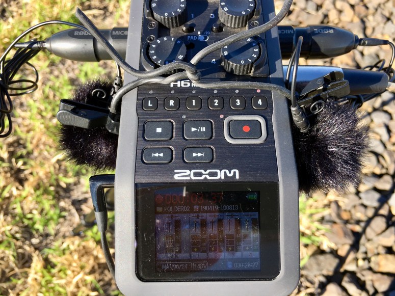 Zoom H6 with RØDE lav mics